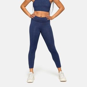 7/8 TechSweat leggings. Worn 3 times. LIKE NEW.